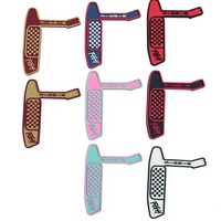 Écussons en caoutchouc PVC souple écologique avec logo 3D en relief personnalisé, lavables, couleur personnalisée, avec support auto-agrippant, étiquettes à coudre pour jeans, chapeaux, sacs à dos