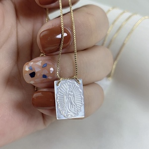 Collar con Colgante <span class=keywords><strong>de</strong></span> la <span class=keywords><strong>Virgen</strong></span> María <span class=keywords><strong>de</strong></span> Guadalupe en Concha <span class=keywords><strong>de</strong></span> Nácar, Joyería Religiosa para Mujer - Product Image 6