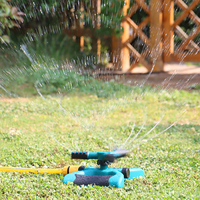 Arroseur de pelouse rotatif automatique à 360 degrés dispositif d'arrosage de jardin en plastique avec buse pour le refroidissement du toit pour les potagers
