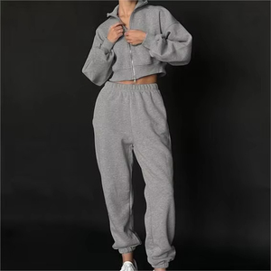Ensemble deux pièces décontracté pour femme : sweat à capuche en laine pelucheuse, chaud, à manches longues, avec bande élastique, style sportif, haut court respirant et <span class=keywords><strong>pantalon</strong></span> de survêtement - Product Image 2