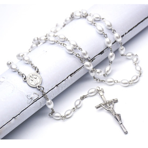 Collana rosario ovale Beige perla nera bianca croce collana di san benedetto guida la cattiva fortuna e porta la collana di buona fortuna - Product Image 3