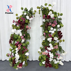 Arreglo Floral Realista de Lujo en Rojo Borgoña y Esmeralda para Arco de Boda, Decoración de Fondo - Product Image 1