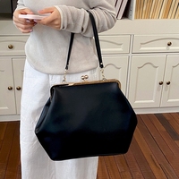 Großhandel Luxus-Clutch-Taschen für Damen aus PU-Leder, große Handtaschen, modische Muschel-Clip-Schultertaschen mit Kussverschluss
