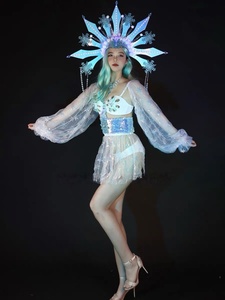 زي رقص شرقي للكبار بتصميم ندفة الثلج المضيئة الملونة من فيلم فروزن لعيد الميلاد، مصنوع من البوليستر 100% - Product Image 4