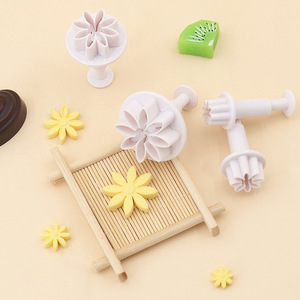 4 moules à biscuits en plastique personnalisables en forme de petite <span class=keywords><strong>marguerite</strong></span>, moule à gâteau, outil de pâtisserie, modèle THM020 en stock - Product Image 4