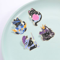 Badge en métal Wizard Fortune Cat, épinglette en émail motif chaton gothique de dessin animé, ornement pour veste, chapeau et usage quotidien