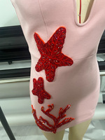 Robe de soirée mini longueur, sexy, col en V profond, avec perles, silhouette crayon, pour femme, modèle SB3930, haute couture, export, pour soirée.