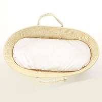 Lit bébé écologique en rotin et jonc de mer avec support et coussin, matelas à langer et panier à langer Moses en écorce de maïs avec poignée