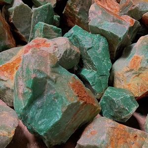 Aventurine verte de haute qualité, pierre brute naturelle en gros pour le style Feng Shui - Product Image 4