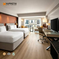 Ensemble de meubles de chambre d'hôtel en bois massif au design moderne Urban View City Skyline, lit avec rangement, bureau, personnalisable pour les hôtels 4-5 étoiles