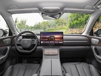 Prix d'usine Leapmotor C11 Véhicule électrique pur à couple élevé, système de gestion thermique avancé, SUV cinq portes