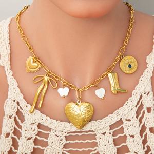 Collier pour femme en acier inoxydable avec pendentif cœur, fait main, DIY, chaîne de clavicule papillon coquillage, doré, romantique - Product Image 1