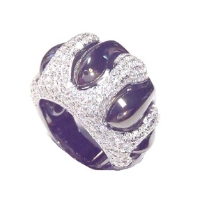 Bague classique pour femme en or blanc 18 carats avec diamant naturel noir et sertissage pavé brillant, collection Hong Kong Love - Product Image 3