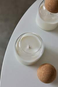 แก้วบอโรซิลิเกตทรงรีพร้อมจุกไม้ก๊อกภาชนะใส่เทียนหลากสีทำด้วยมือ - Product Image 4