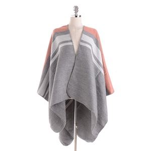 Vendita calda di alta qualità addensare grande modello di fiore <span class=keywords><strong>Cardigan</strong></span> signora di moda che viaggia caldo Poncho scialli - Product Image 3