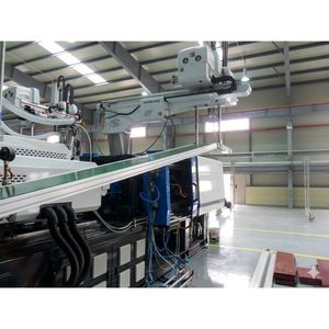 AMT VINA, fabricant vietnamien de bandes transporteuses en PVC personnalisées, nylon, caoutchouc, vitesse réglable, service OEM ODM - Product Image 2