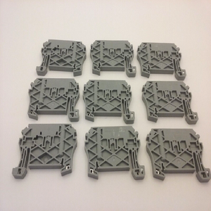 Nouveau et original ZEW TERMINAL END BLOCK (LOT de 9) Stock NNB en entrepôt Contrôleur de programmation PLC - Product Image 1