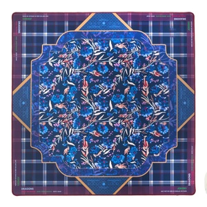 SUPER GAME Tapis <span class=keywords><strong>de</strong></span> Mahjong Américain Pliable <span class=keywords><strong>de</strong></span> Luxe |   Tapis en néoprène antidérapant à carreaux bleu marine et imprimé floral par <span class=keywords><strong>OM</strong></span> Mahjong - Product Image 1