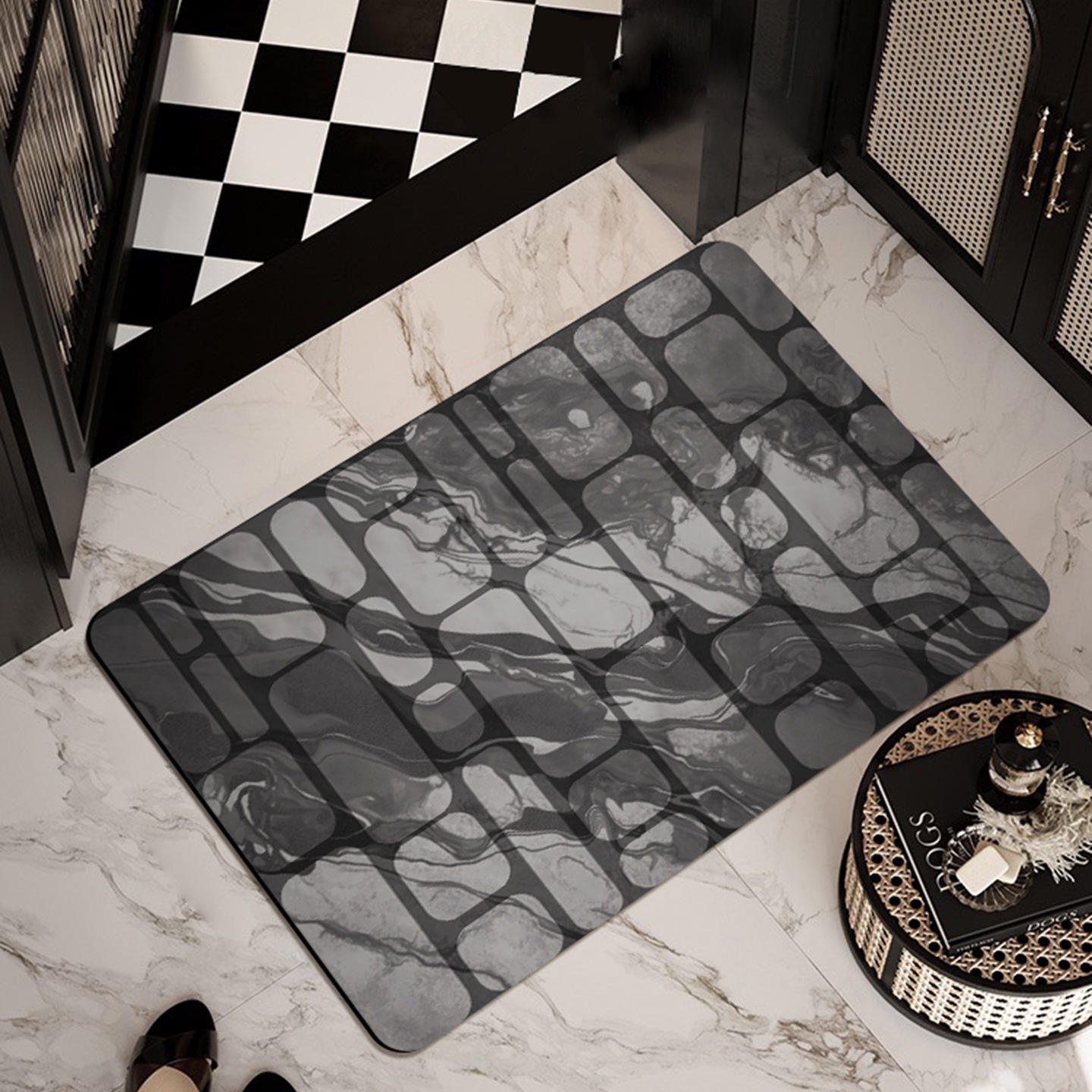 Anillo de tinta negro y dorado