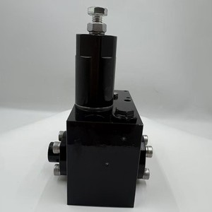 Tête de vanne multivoies pour camion-citerne Elephante, avec fonctions de réversal de direction et d'arrêt, type de commutation, résistante à l'usure et antidéflagrante - Product Image 1