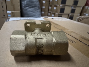 Válvula de Bola Industrial VAI61.20 de 2 Vías DN20 PN40, Conexión de Rosca Hembra de Latón, Sellado EPDM, Rango de Temperatura de 1-120°C - Product Image 1