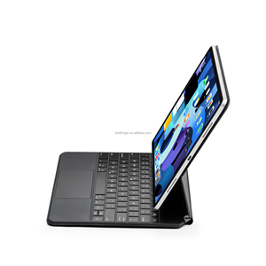 <span class=keywords><strong>Custodia</strong></span> con Tastiera Magic Style per <span class=keywords><strong>iPad</strong></span> Air 13 (M2) 2024 e per <span class=keywords><strong>iPad</strong></span> <span class=keywords><strong>Pro</strong></span> <span class=keywords><strong>12.9</strong></span> (6a/5a/4a/3a Generazione) con Trackpad Multi-Touch - Product Image 2