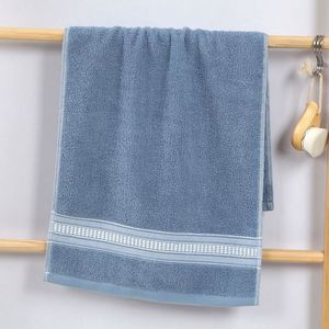 Serviettes en coton blanc doux tissées en gros pour salons de coiffure, usage manuel et facial, séchage des cheveux, spas de beauté et salons de barbier - Product Image 3