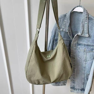 Borsa personalizzata in tela di <span class=keywords><strong>cotone</strong></span> per borsa <span class=keywords><strong>da</strong></span> viaggio stampata all'aperto che può essere trasportata a tracolla o sulla spalla - Product Image 5