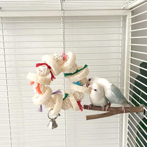 Игрушки для снятия стресса: пижама из луфы ручной работы с пионами, подвесные кольца, гирлянды из луфы, качели для попугаев и птиц - Product Image 6