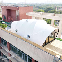 Tente-cocoon de glamping semi-permanente à double entrée avec 2 chambres pour climat extrêmement rigoureux