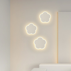 Lampe murale minimaliste d'Asie du Sud-Est, éclairage LED simple pour chambre à coucher, design créatif, salon, bureau, couloir, en céramique - Product Image 2
