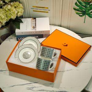 طقم فناجين شاي وصحون من الخزف الصيني الفاخر مع صندوق هدايا، تصميم أنيق لطقم فناجين قهوة وصحون - Product Image 2