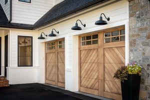 <span class=keywords><strong>Porte</strong></span> de <span class=keywords><strong>garage</strong></span> sectionnelle résidentielle rustique en <span class=keywords><strong>bois</strong></span> et aluminium sur mesure avec ouverture <span class=keywords><strong>motorisée</strong></span> par le haut - Product Image 2