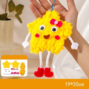 Pendentif DIY à <span class=keywords><strong>coudre</strong></span> en forme de fruits pour enfants, en tissu non tissé, cadeau pour enfants, jouet d'artisanat de maternelle pour améliorer la coordination œil-main - Product Image 6