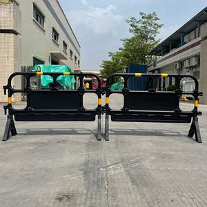 Barrera de Plástico HDPE Moldeada por Soplado 1350A, Barrera de Seguridad de Plástico para Control de Multitudes con Panel Publicitario - Product Image 5