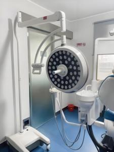 Lampe chirurgicale à double dôme <span class=keywords><strong>LED</strong></span> sans ombre pour salle d'hôpital, montage au plafond - Product Image 6