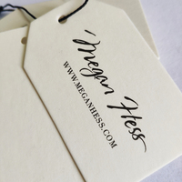 Étiquettes volantes personnalisées en carton ivoire/crème pour vêtements, avec impression de logo en feuille, finition mate blanc cassé pour produits