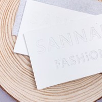 Étiquettes personnalisées de haute qualité, écologiques, en polyester tissé, résistantes, pour vêtements, chaussures et sacs, avec logo et couleur sur mesure