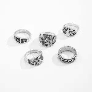 Cincin logam geometris pria, Set 5 potong cincin logam gaya Retro desain keren Totem