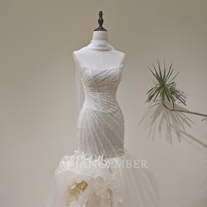 LY163 Belle robe de mariée sirène en tulle avec fleurs 3D - Product Image 3