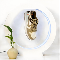 Expositor de Levitación Magnética Acrílico Flotante Giratorio 360° con Luz Led Creativa para Zapatos y Botellas de Vino de Tamaño Personalizado