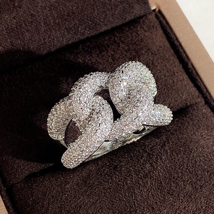 Anello Intrecciato per Donne, Elegante e Minimalista, Accessorio Moda per Uso Quotidiano e Feste - Product Image 3