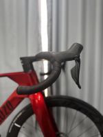 Vélo de route aérodynamique en fibre de carbone OEM KOZO 2, 28 pouces, 24 vitesses, transmission mécanique, frein à disque hydraulique, léger, sport, course