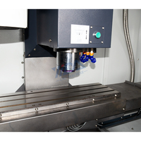 Centre d'usinage CNC de petite taille Taïwanais XH7126 XH7136 Machine de fraisage CNC en métal