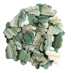 Cristal de calcita súper verde del Caribe tallado en forma de nube, piedra preciosa, cristal de nube, decoración para el hogar, cristal tallado en forma de nube - Product Image 1