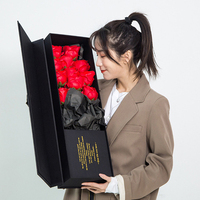 Nouveau design de boîtes de cœur de bouquet de fleuriste avec nœuds en satin Boîte cadeau de bouquet de fleurs I Love Mom