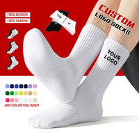 Chaussettes de sport pour hommes de haute qualité Logo en coton personnalisé anti-dérapant et antibactérien col rond en gros pour l'automne