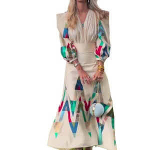 Completo Set <span class=keywords><strong>Donna</strong></span>: Abito da Lavoro Elegante con Stampa di Tendenza, Nuova Collezione Primavera 2026 - Vendita all'Ingrosso per Boutique - Product Image 5
