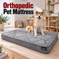 Matelas orthopédique pour chien avec matelassage à vagues continues et tissu gris pour un mobilier d'intérieur moderne pour animaux de compagnie