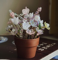 Fleurs décoratives artificielles perlées pour décoration de mariage, présentoir de boutique de cadeaux, pour douche nuptiale et présentation de cadeaux en magasin.